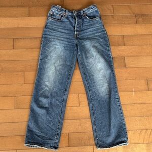 Women's Straight-Leg Denim Jeans in Faded Blue